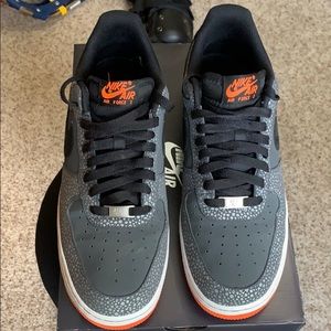 Air Force 1’s Safari edition size US 10 M